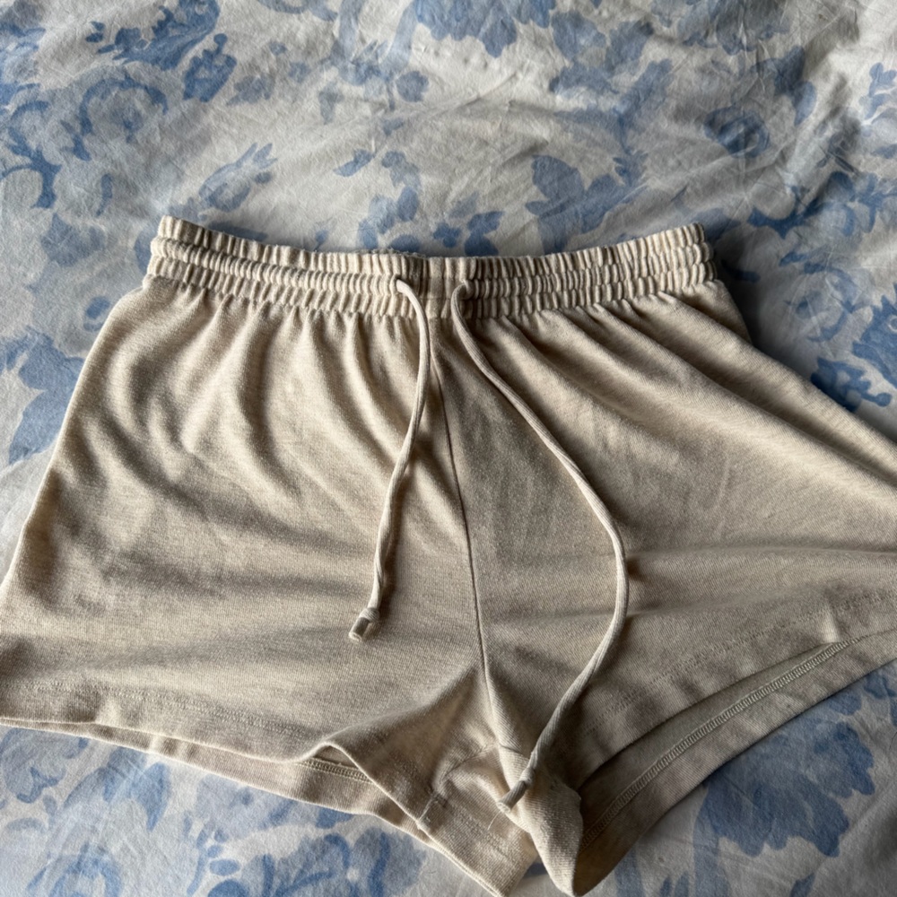 Aritzia Cream Drawstring Lounge Shorts